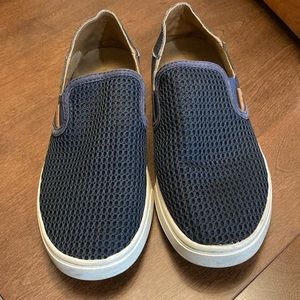 Okukai Pehuea Women’s Slip On Trench Blue 7.5